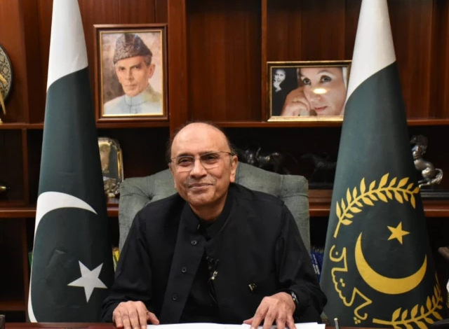 رییس‌جمهور پاکستان: افغانستان شبیه قبل از حمله ۱۱ سپتامبر به پناهگاه تروریزم جهانی مبدل شده است