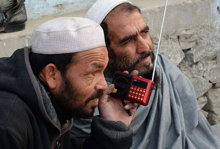 روز جهانی رادیو در سایه سانسور طالبان؛ تلویزیون‌هایی که به رادیو بدل شدند