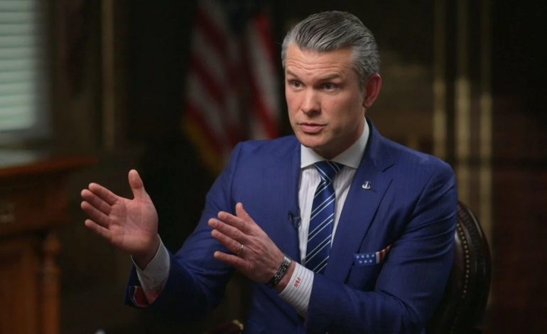 وزیر جنگ امریکا: دموکراسی در افغانستان از همان آغاز قرار نبود موفق شود