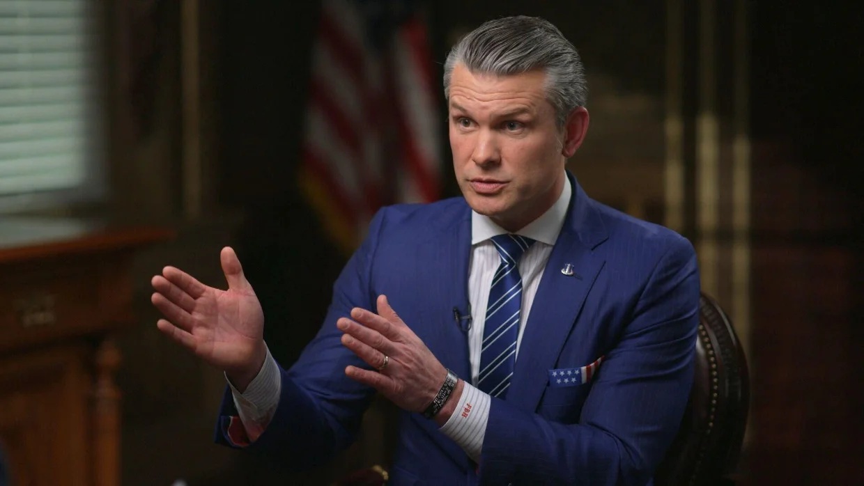 وزیر جنگ امریکا: دموکراسی در افغانستان از همان آغاز قرار نبود موفق شود