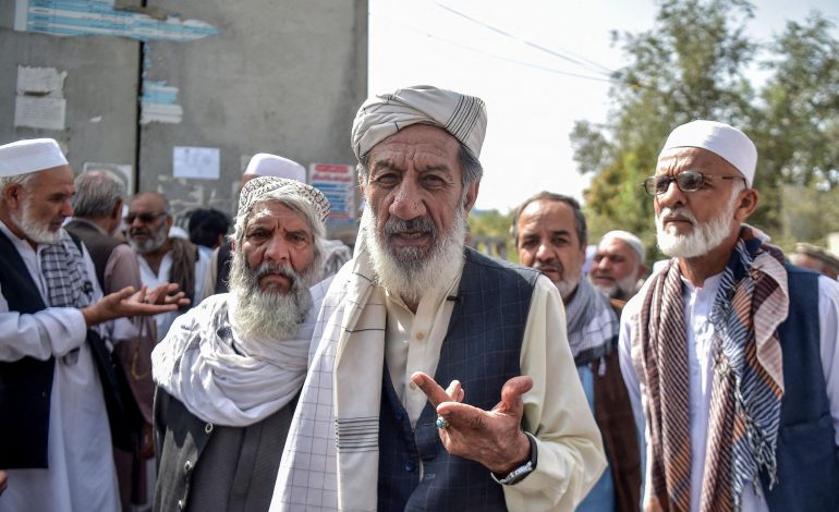 متقاعدین: با تداوم عدم پرداخت حقوق، توان ادامه زندگی را از دست داده‌ایم