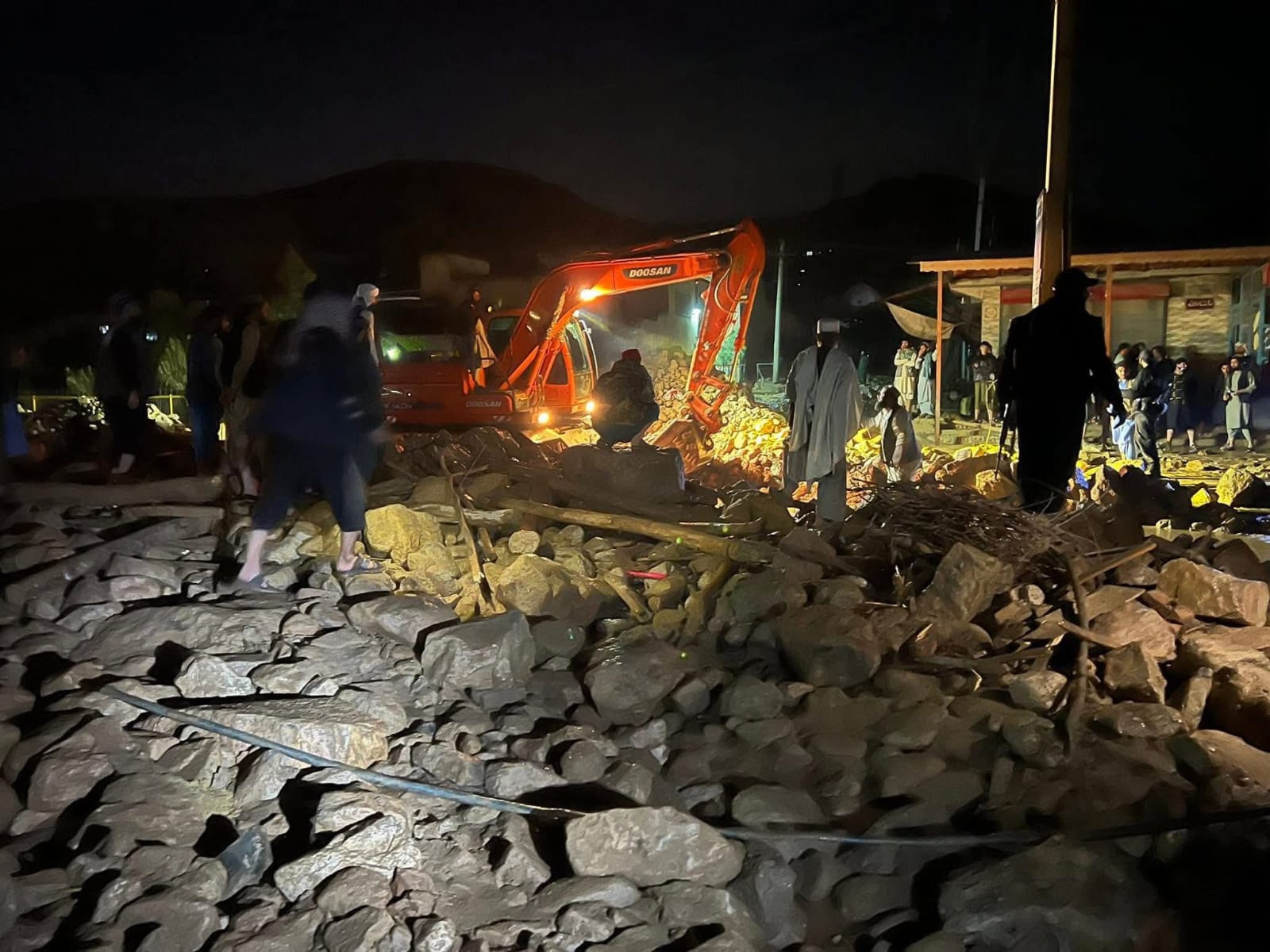 سیلاب‌های اخیر در افغانستان ۴۲ نفر را کشت و صدها خانه را تخریب کرد