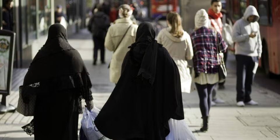 رد شدن درخواست پناهندگی خواهر و برادر افریقایی در اتریش جنجال به پا کرد